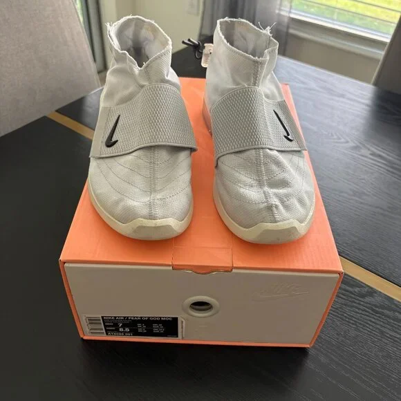 Nike Air Fear of God Moc Platinum/Black Women Size 8.5 Men 7 Unisex EUC - Picture 2 of 8